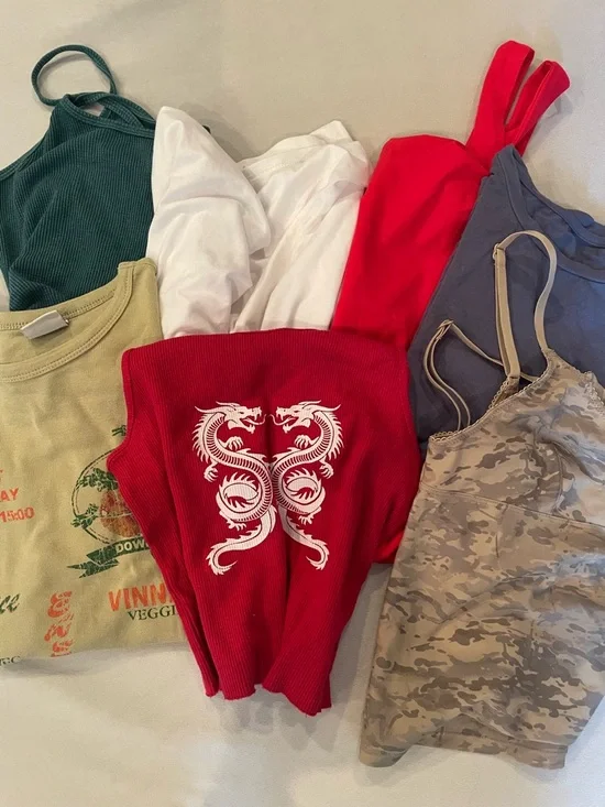 Mixed Women's Tops Bundle (7 total)- Red Dragon Ribbed Tank + Assorted Colors - Picture 1 of 9
